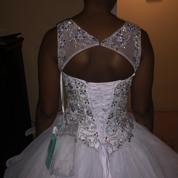 White long ball gown - Picture 3 of 4